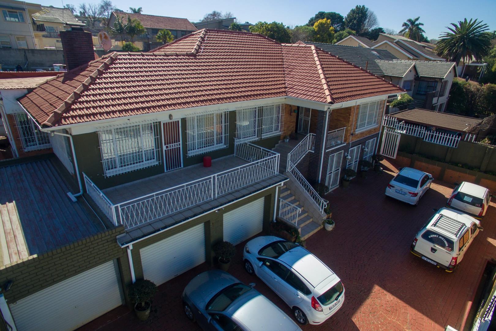 4 Bedroom House for sale in De Wetshof P24114668263