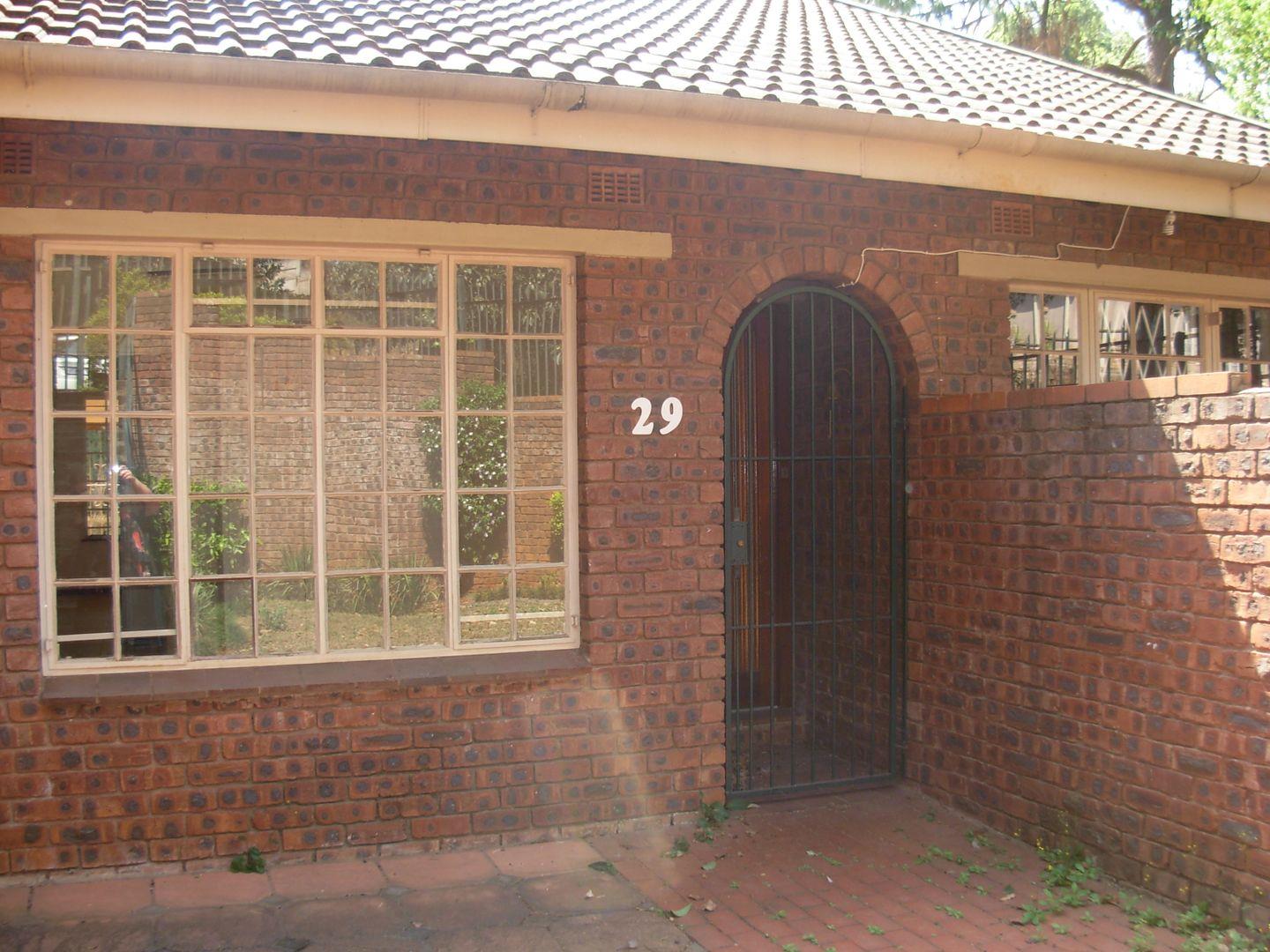 3 Bedroom Townhouse to rent in Chase Valley P24114670536