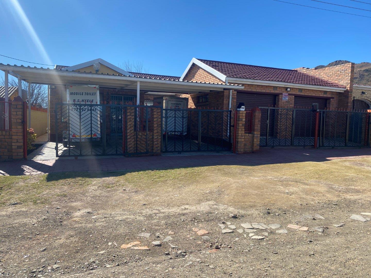 House for sale in Ezibeleni P24114670845