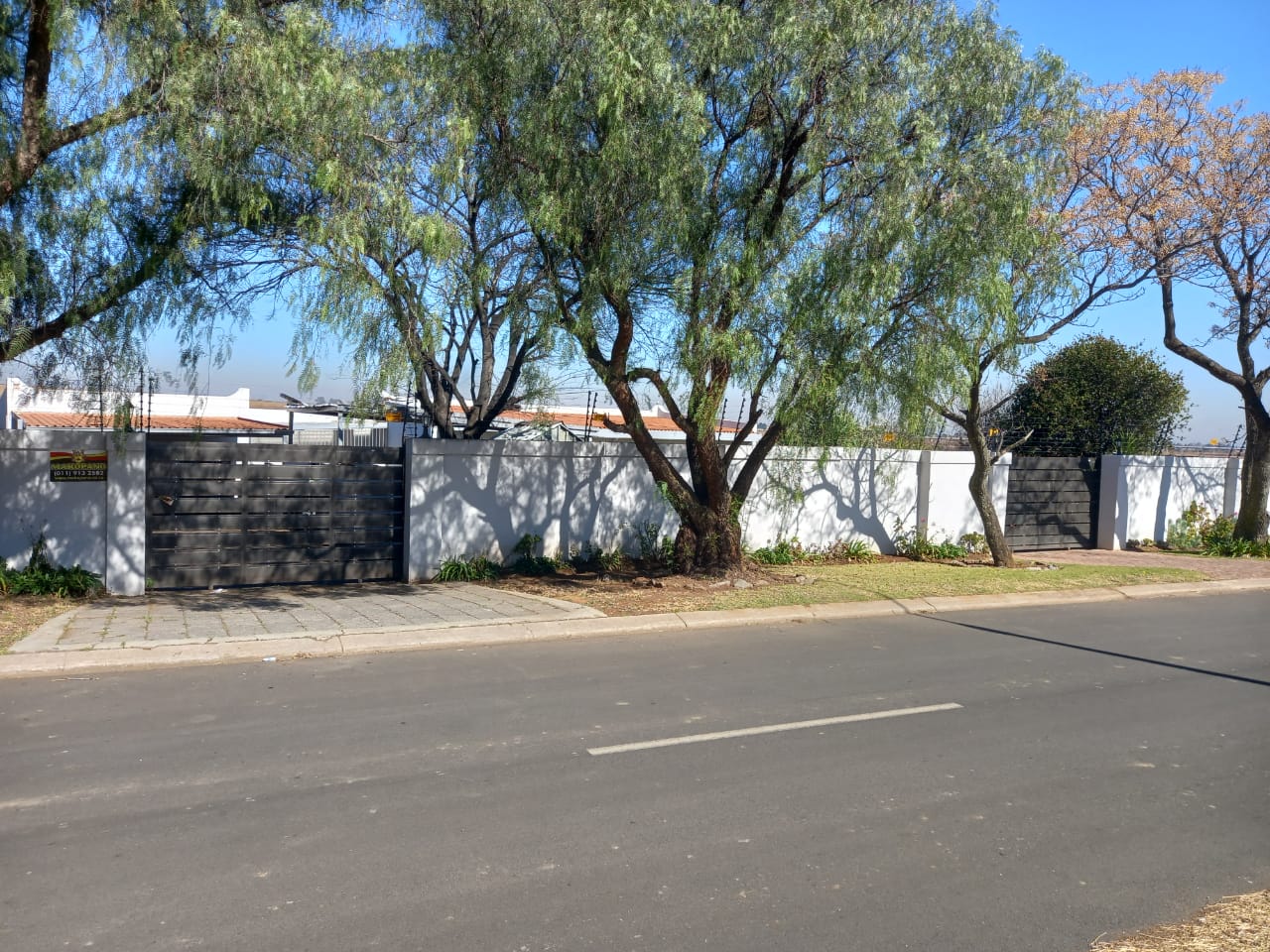 3 Bedroom House to rent in Sunward Park P24114670847