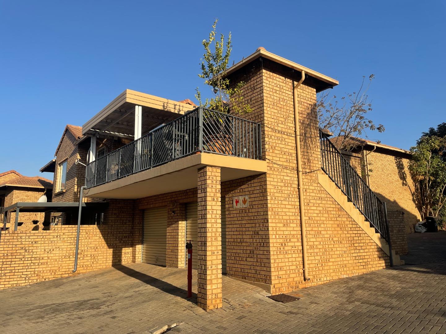 Lynnwood Manor Property Apartments / flats to rent in Lynnwood Manor