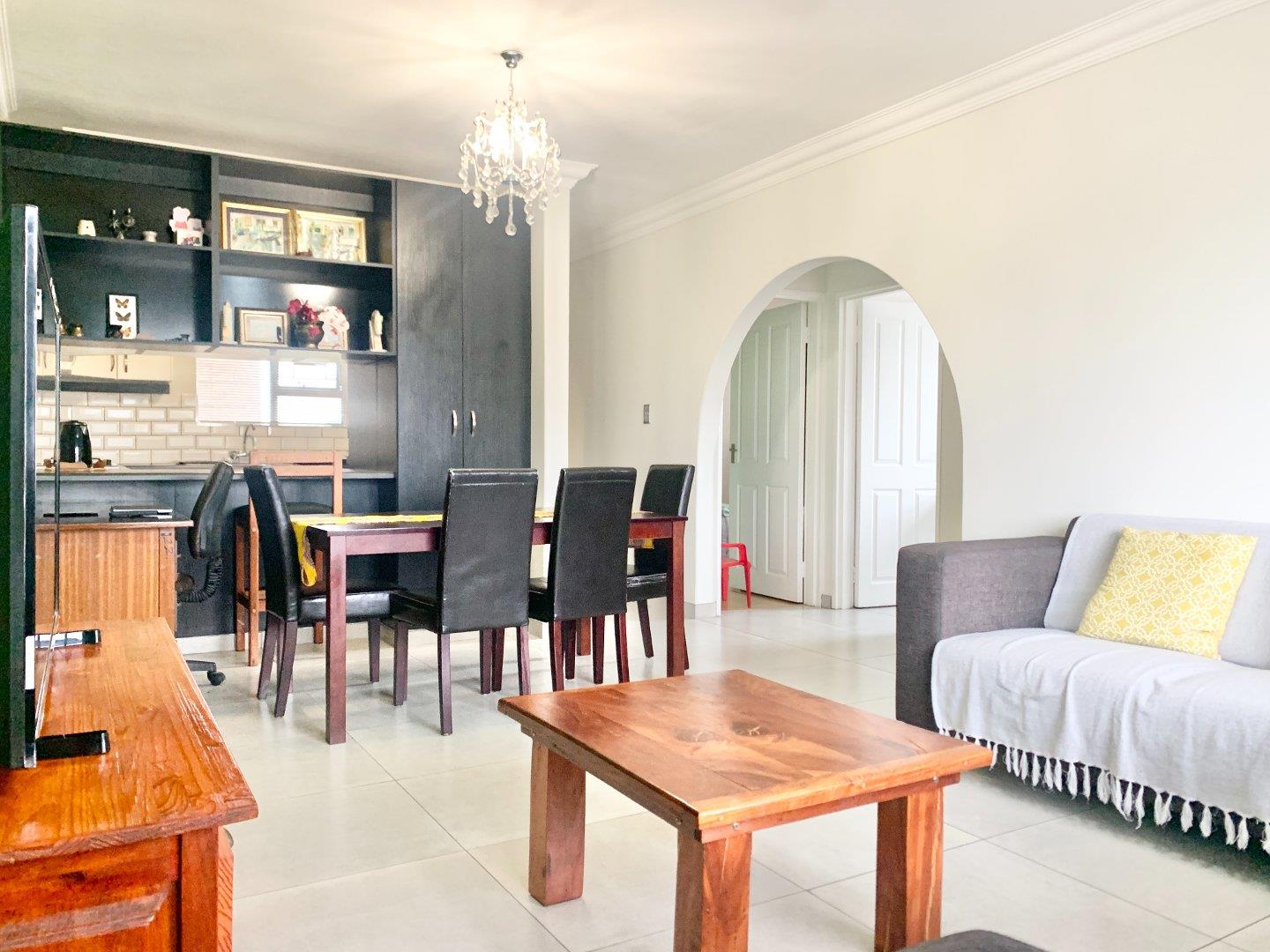 2 Bedroom Apartment / flat for sale in Parow Valley 28 President