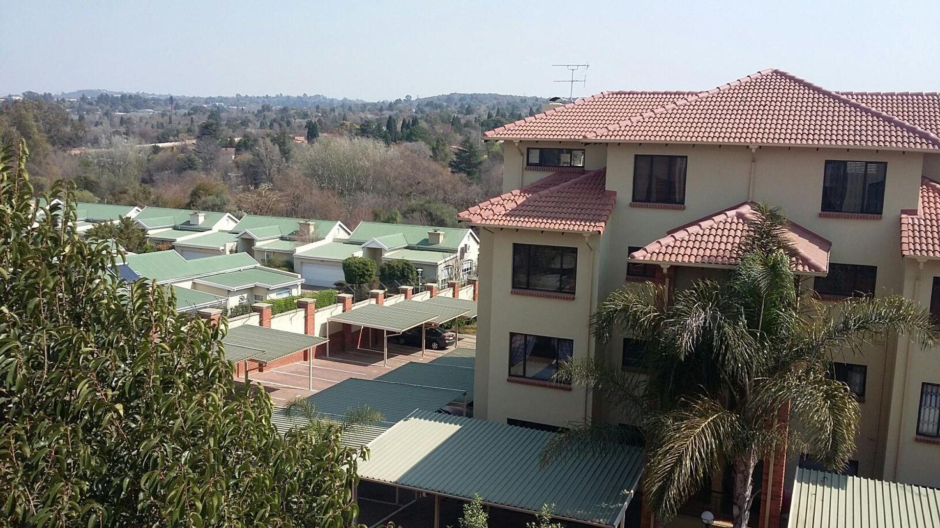3 Bedroom Apartment / flat to rent in Sunninghill P24107356199