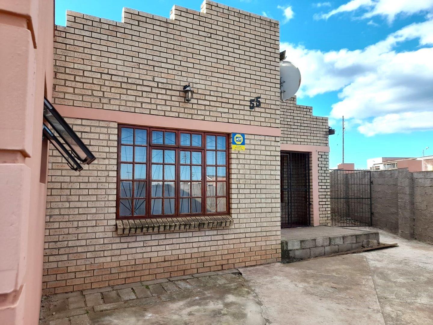 Rosedale, Uitenhage Property Property and houses for sale in Rosedale