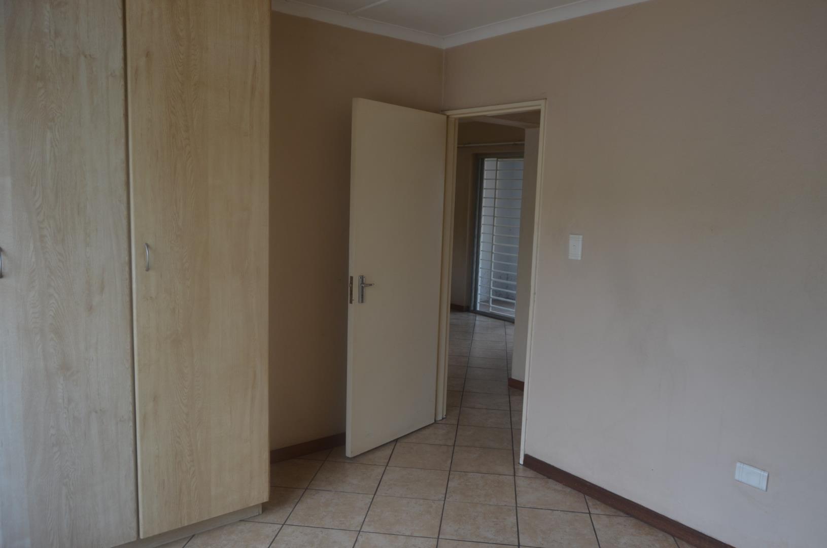 2 Bedroom Townhouse to rent in Florida Glen P24114674885