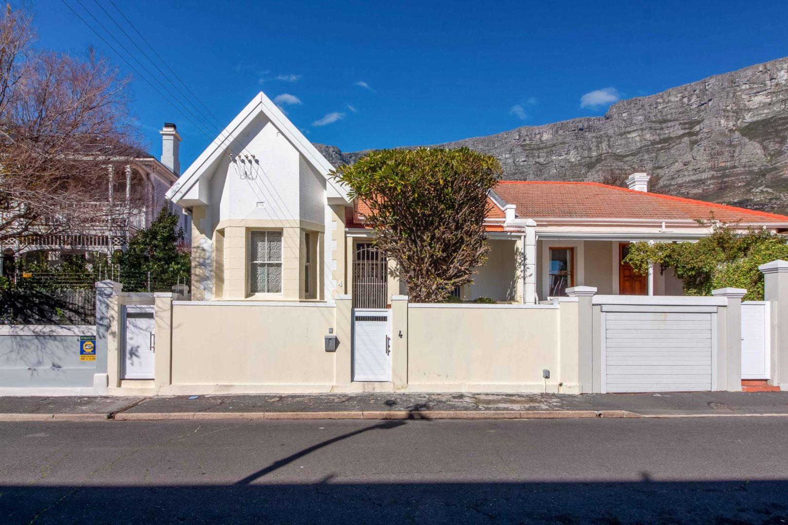 3 Bedroom House for sale in Oranjezicht 4 Gladstone Street P24