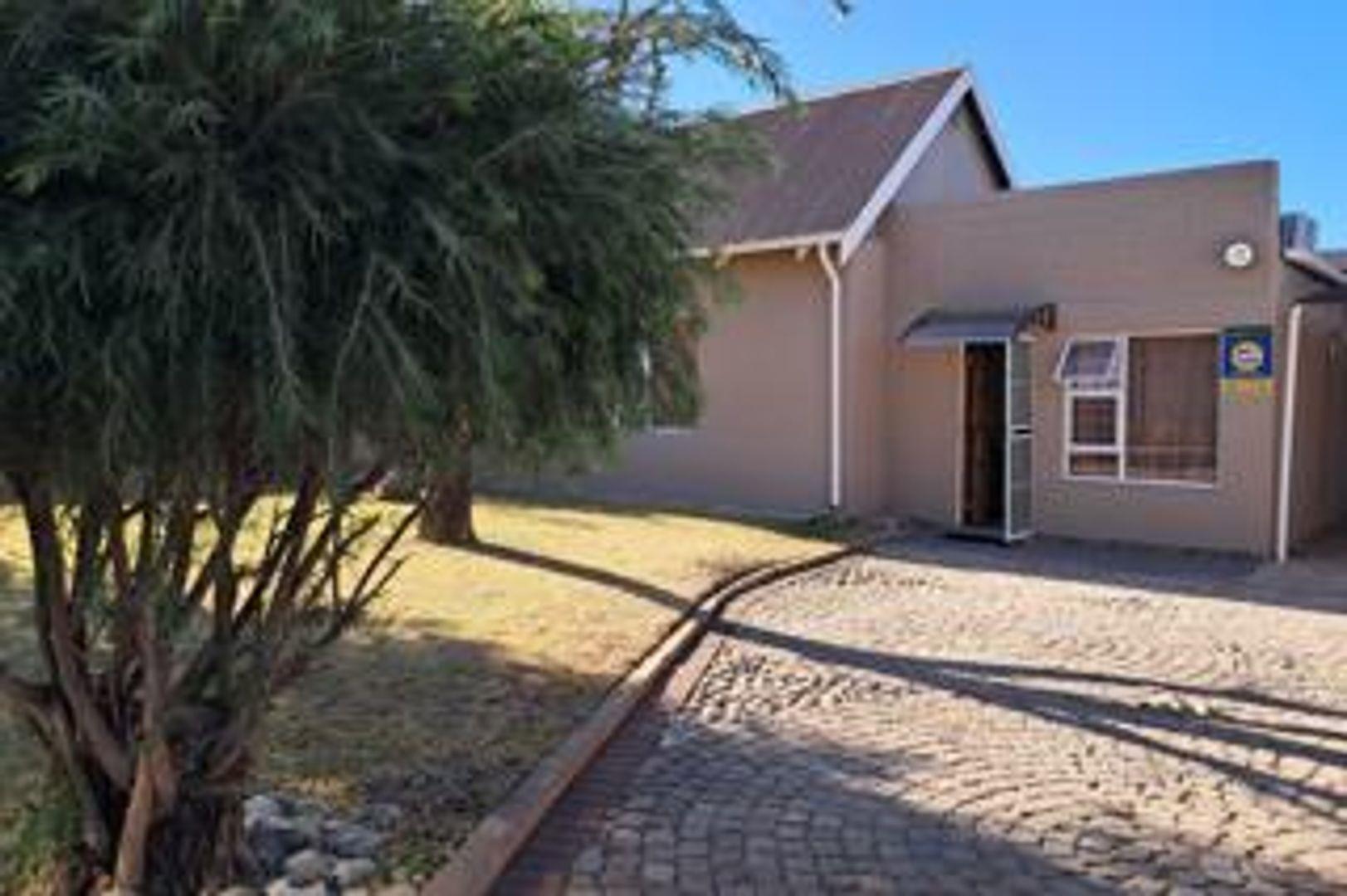 3 Bedroom House for sale in Herlear P24114676945