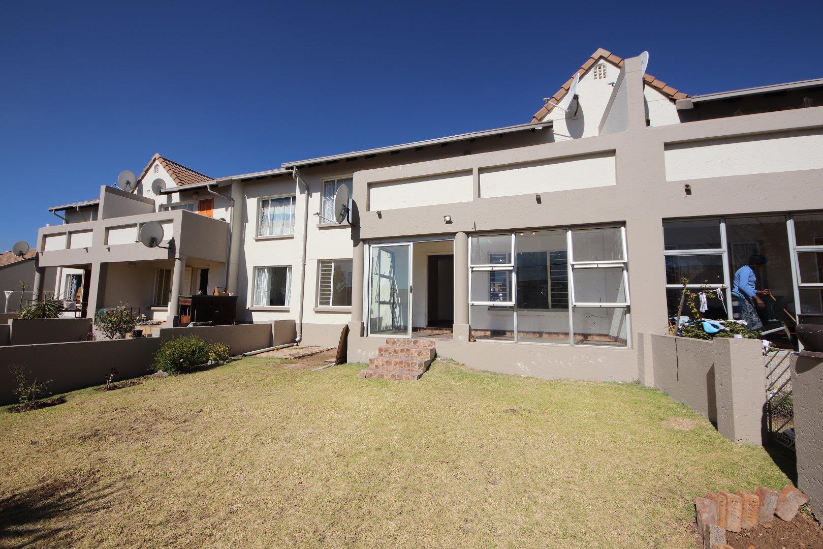 Townhouses for sale in Edenvale Edenvale Property