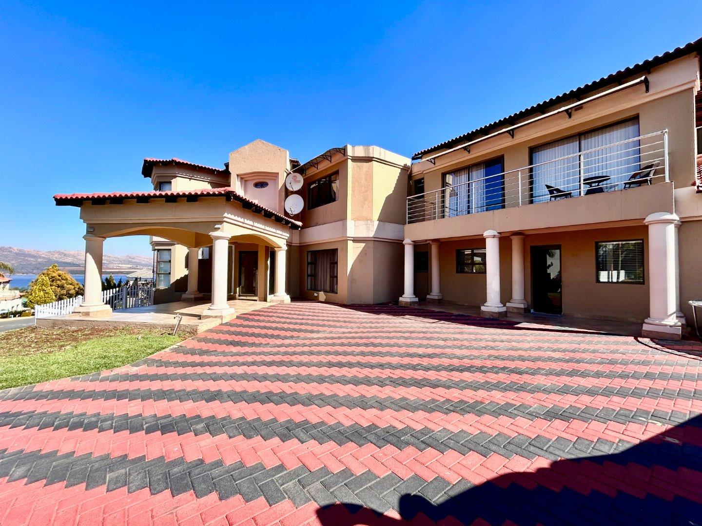 7 Bedroom House for sale in Kosmos Ridge P24114678202