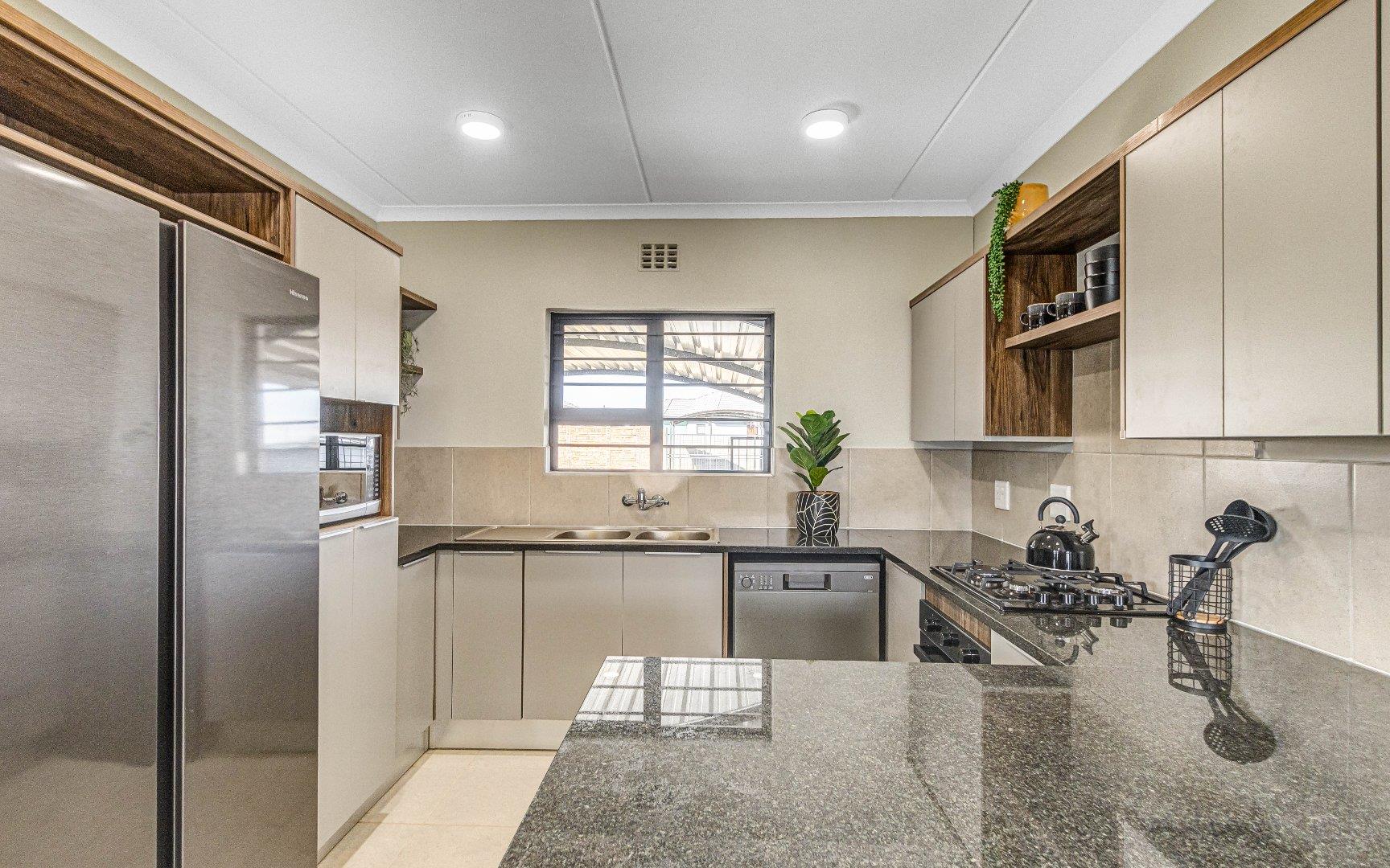 4 Bedroom House for sale in Johannesburg Central P24115145255