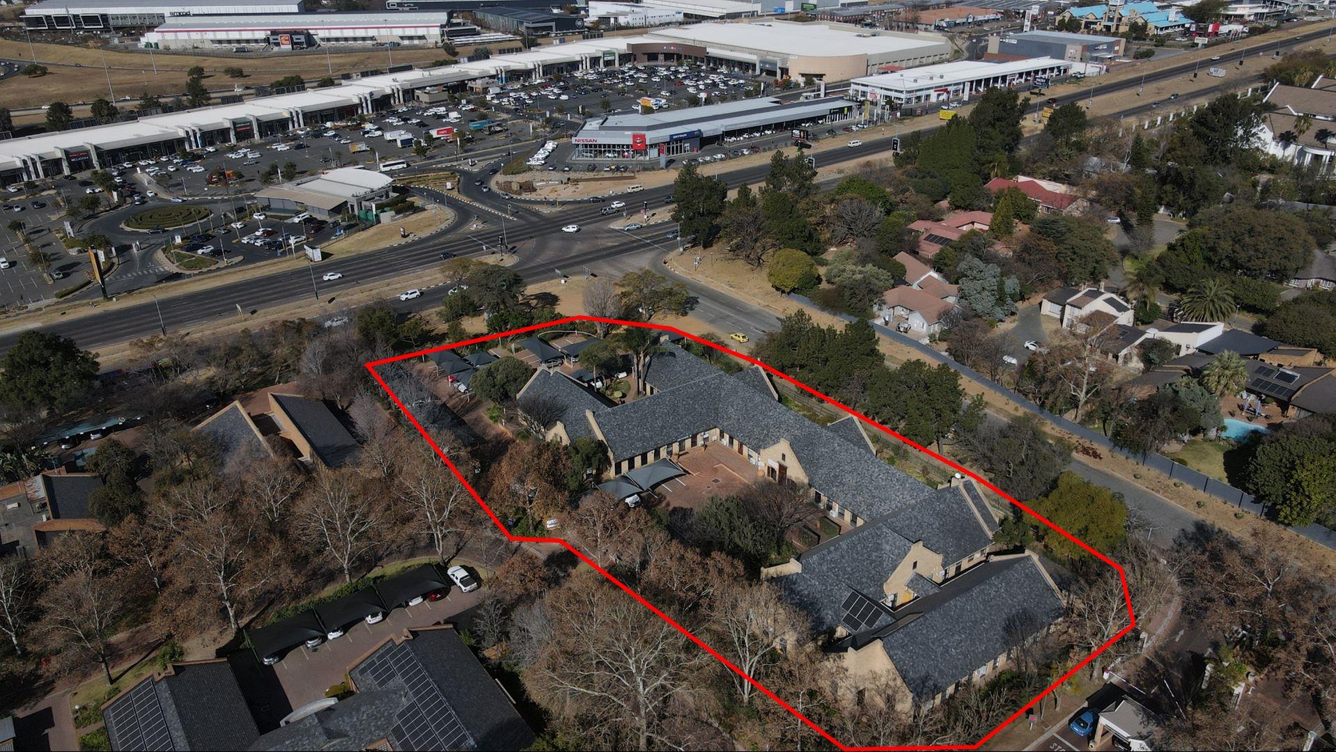 Commercial property for sale in Woodmead P24114636534