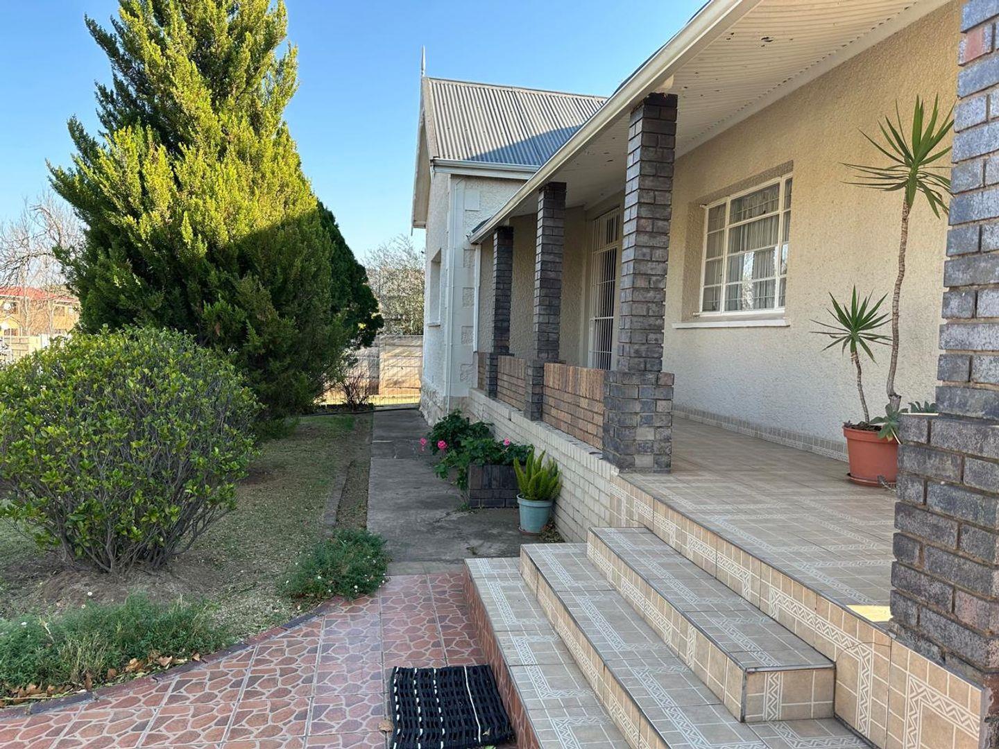 4 Bedroom House for sale in Balmoral P24114679645