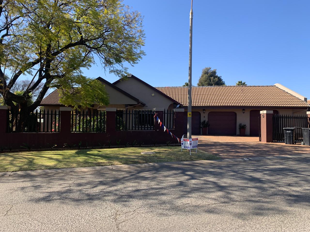 3 Bedroom House for sale in Edleen P24114681526