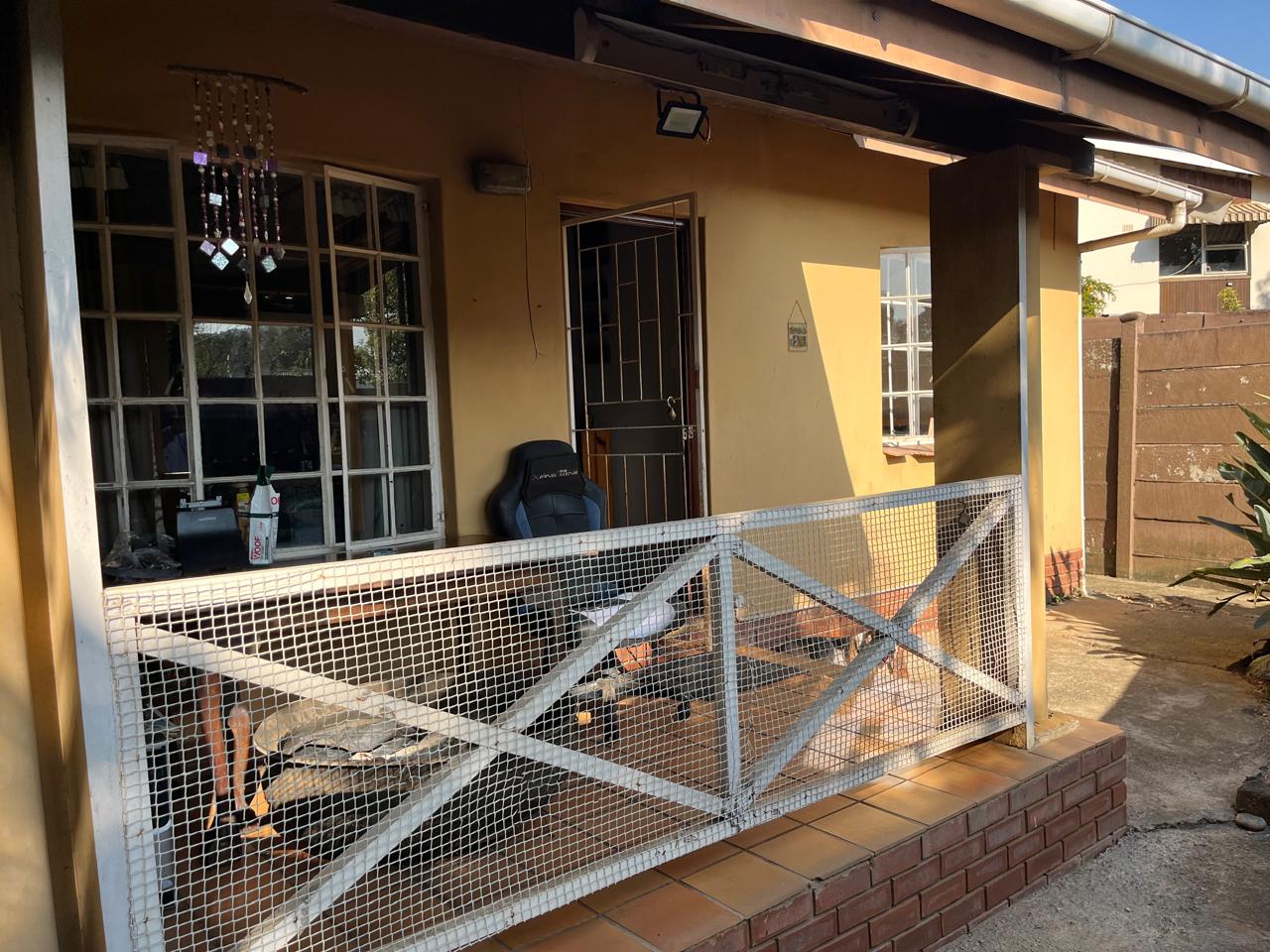 2 Bedroom Townhouse to rent in Prestbury P24114687639