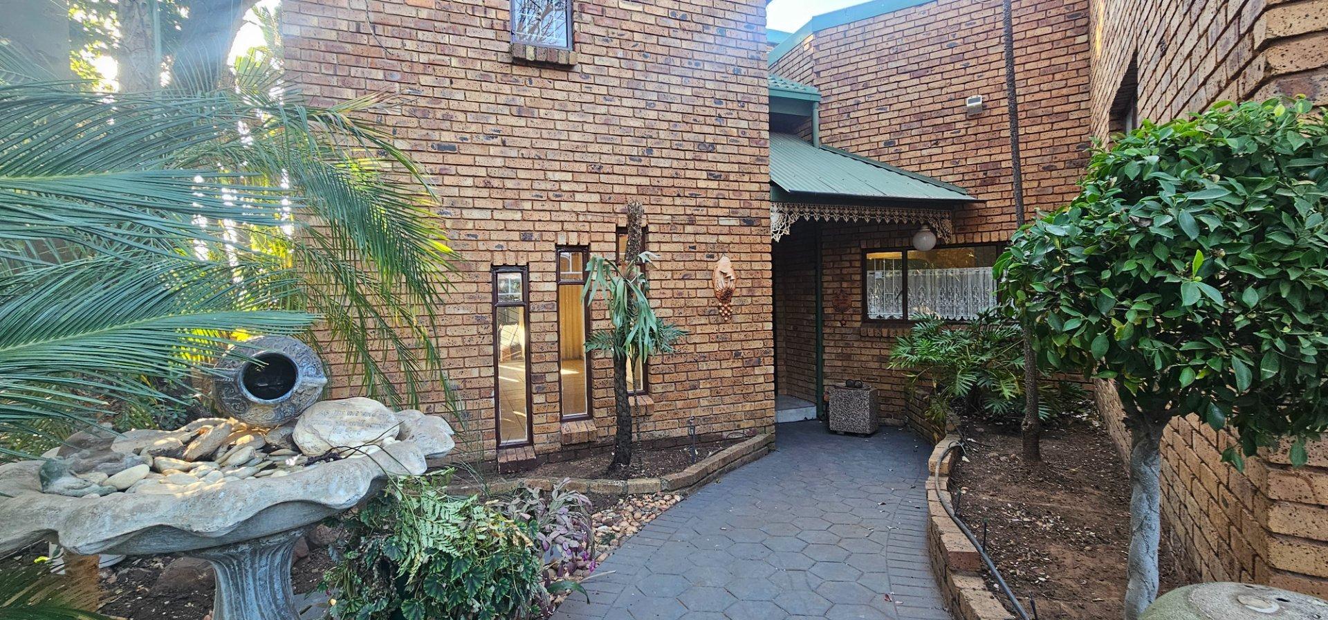 4 Bedroom House to rent in Moreleta Park P24114688607