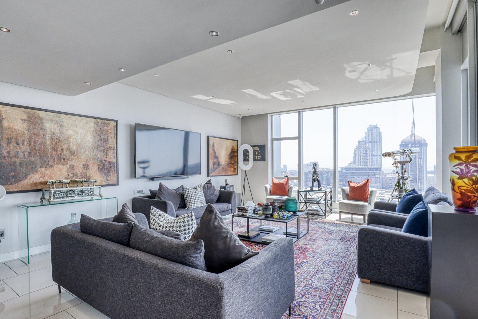 4 Bedroom Apartment / flat for sale in Sandhurst Embassy Towers 175