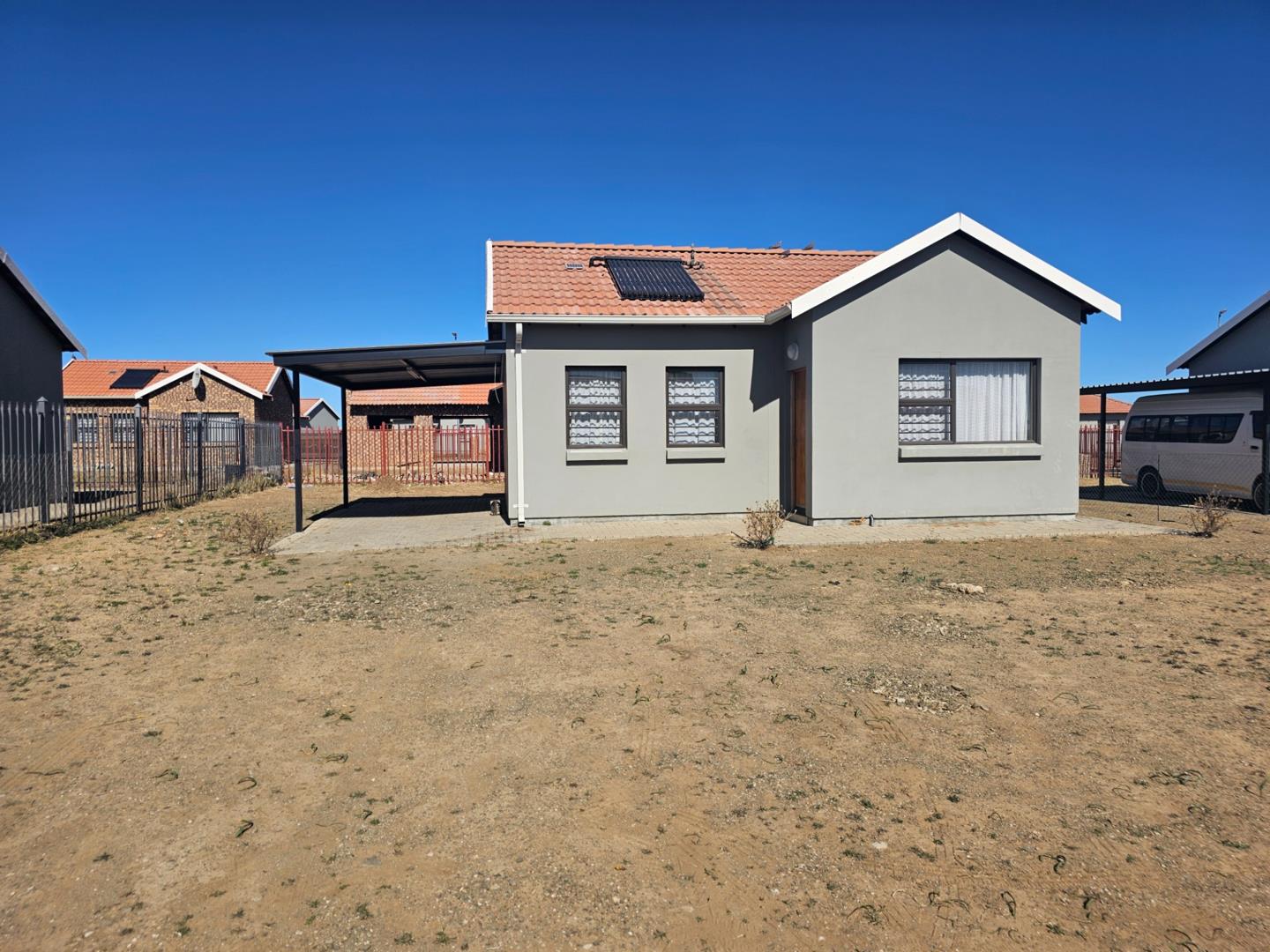 2 Bedroom House for sale in Hillside View P24114689427