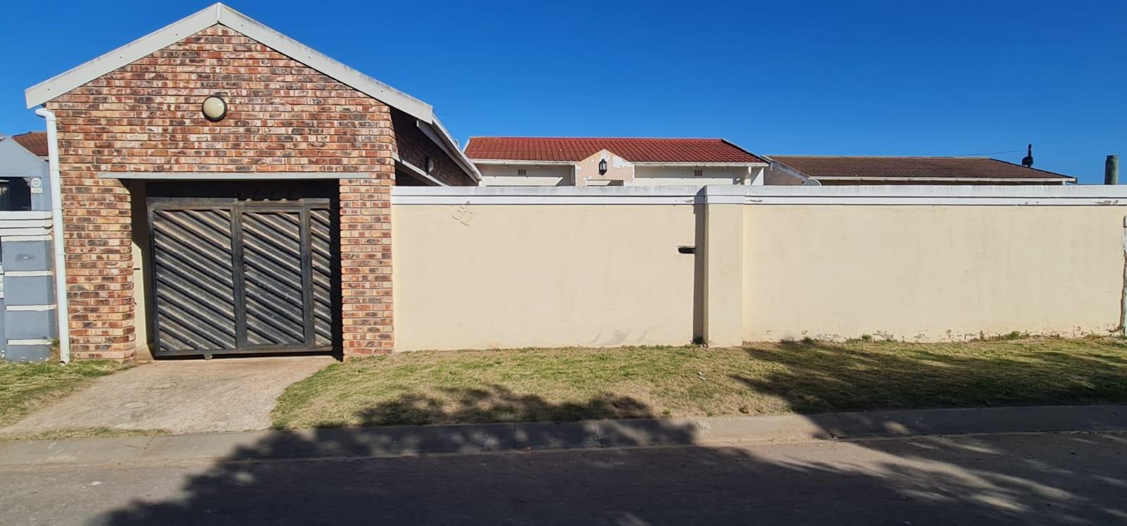 2 Bedroom House for sale in Kwadwesi P24114689823