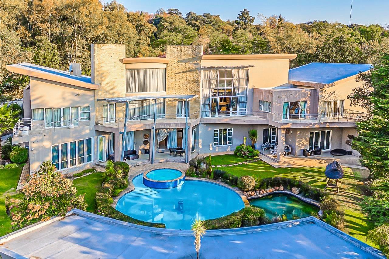 6 Bedroom House for sale in Sandhurst P24114689868