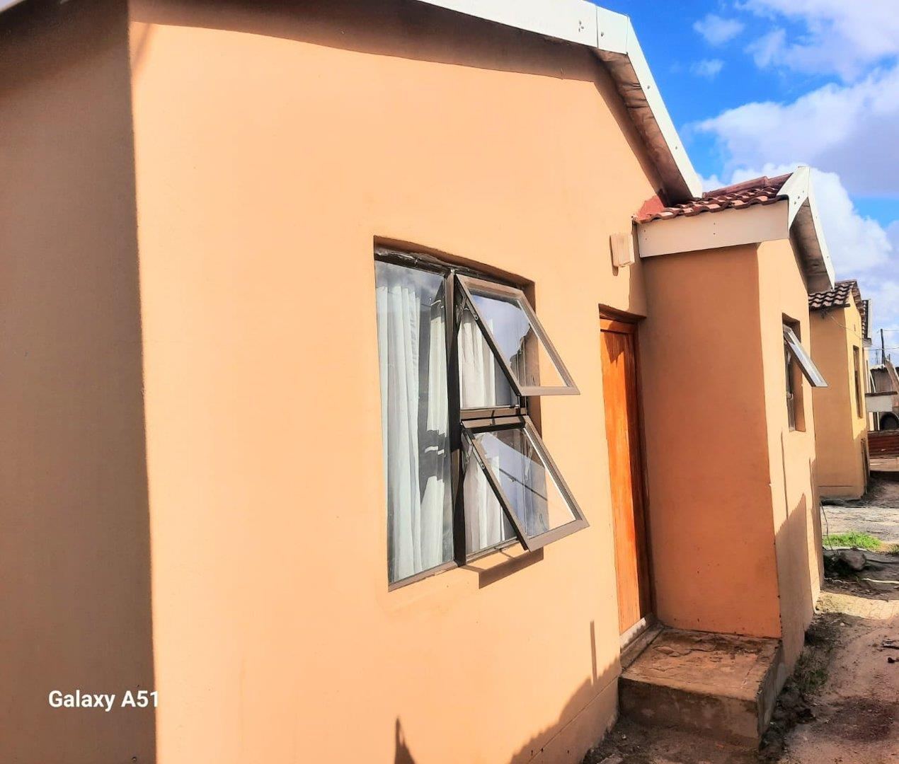 House for sale in Griffiths Mxenge P24114694672
