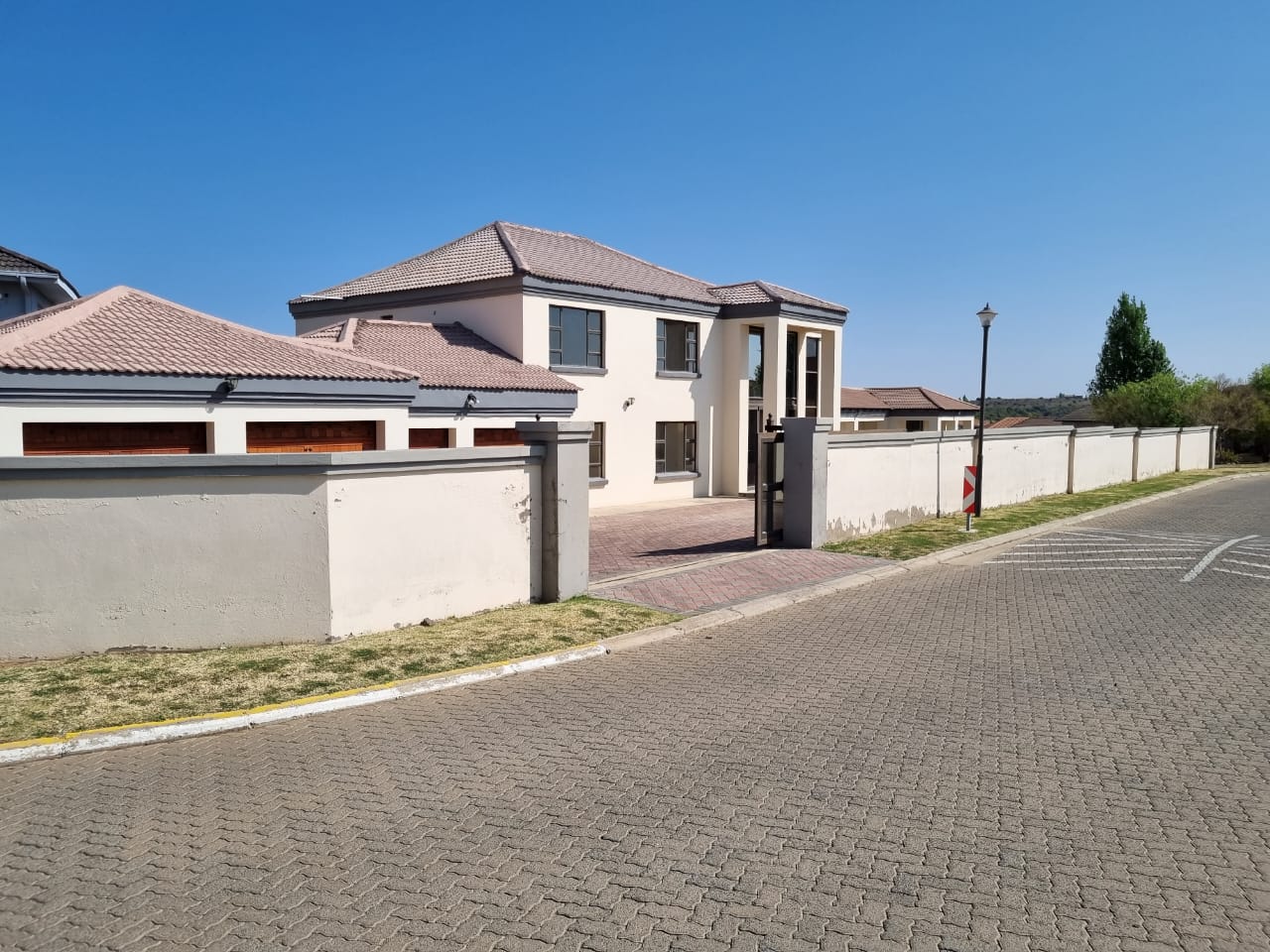 7 Bedroom House for sale in Lilyvale Estate P24114695108