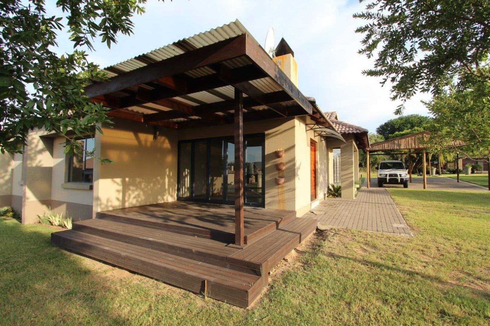 2 Bedroom Townhouse for sale in Koro Creek Golf Estate P24113858875