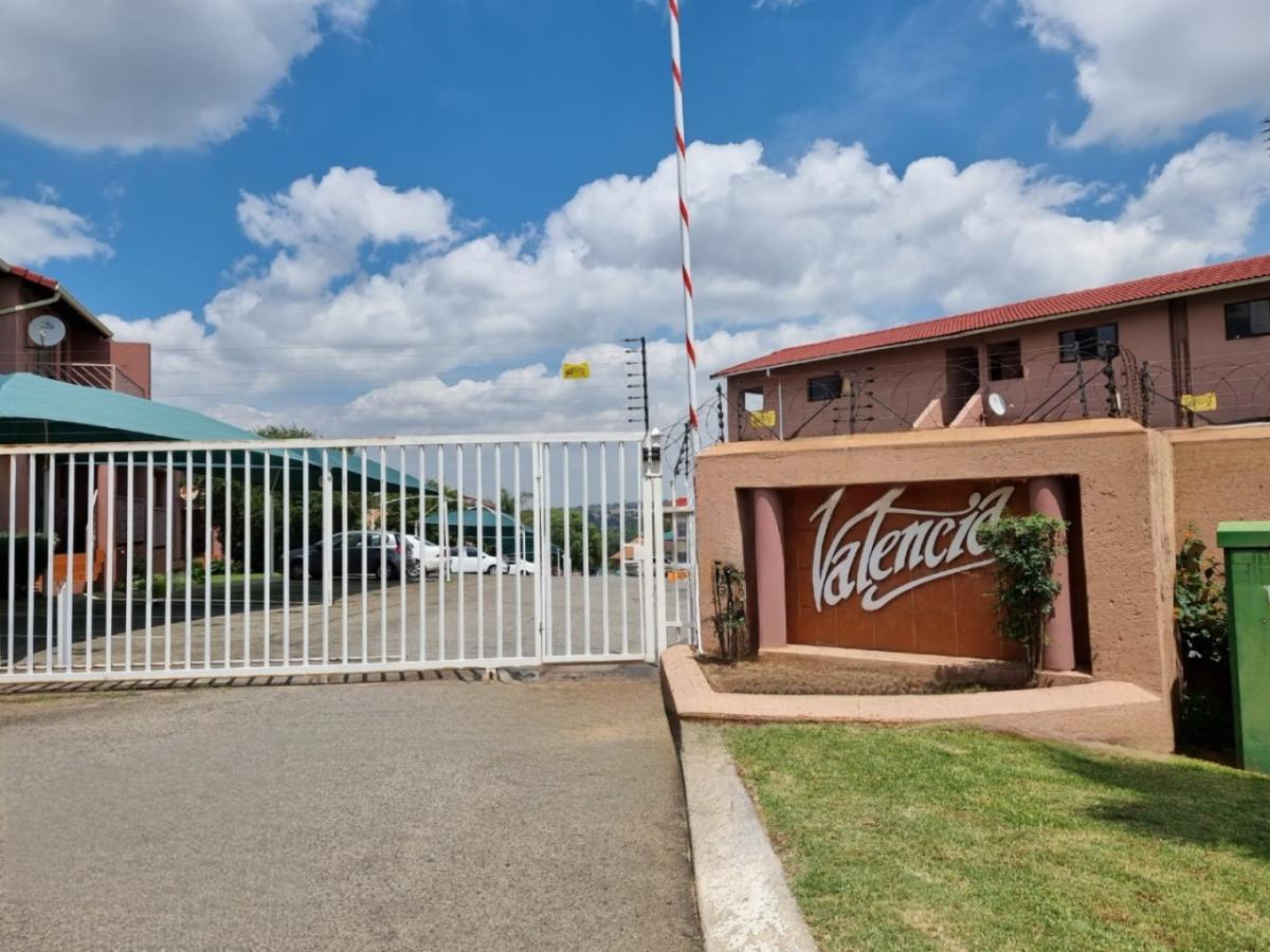 2 Bedroom Townhouse for sale in Winchester Hills 164 Endwell Road