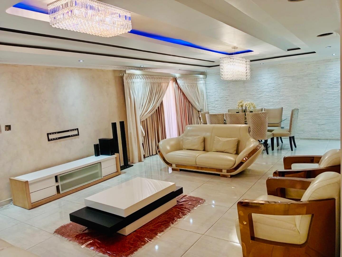 5 Bedroom House for sale in Eagles Crest P24114696641