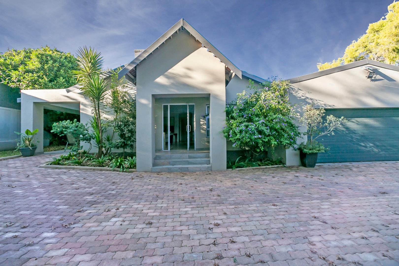 3 Bedroom House for sale in Blairgowrie P24114697729