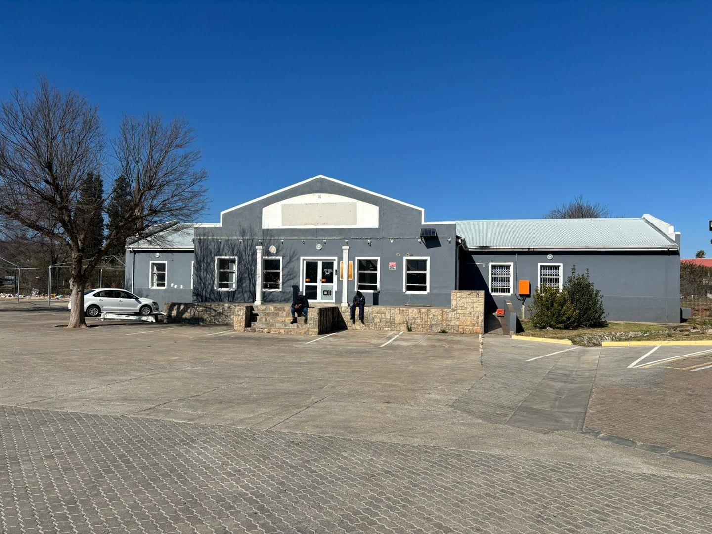 Commercial property to rent in Queenstown Central P24112736245