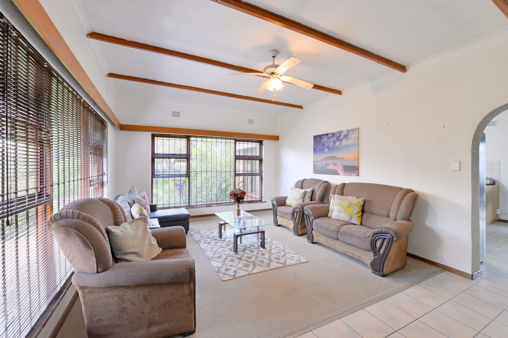3 Bedroom House for sale in Silver Oaks P24114699153