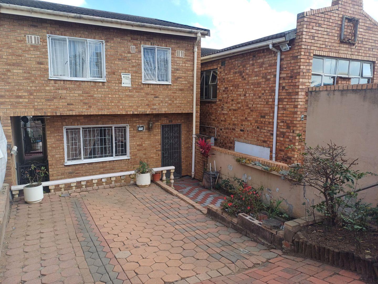 3 Bedroom House for sale in Sunford P24114685461