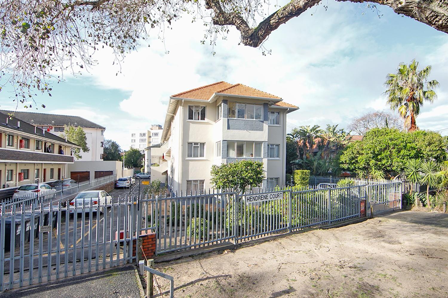 2 Bedroom Apartment / flat for sale in Plumstead P24114699461