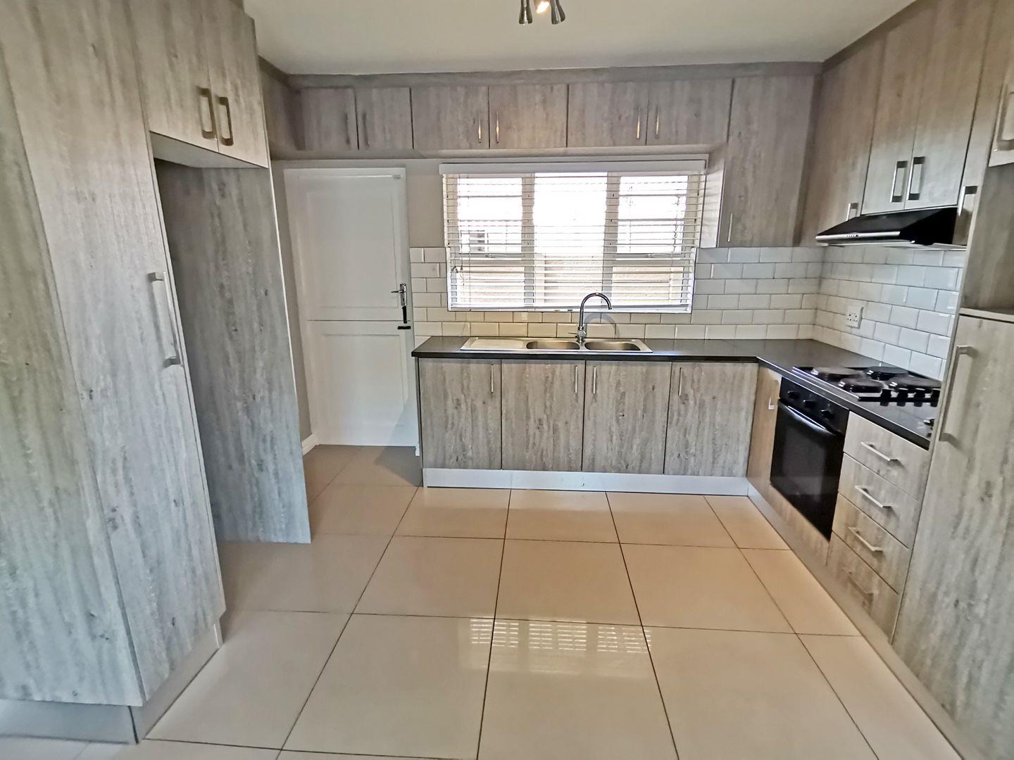 Fairways, Cape Town Property Property and houses to rent in Fairways