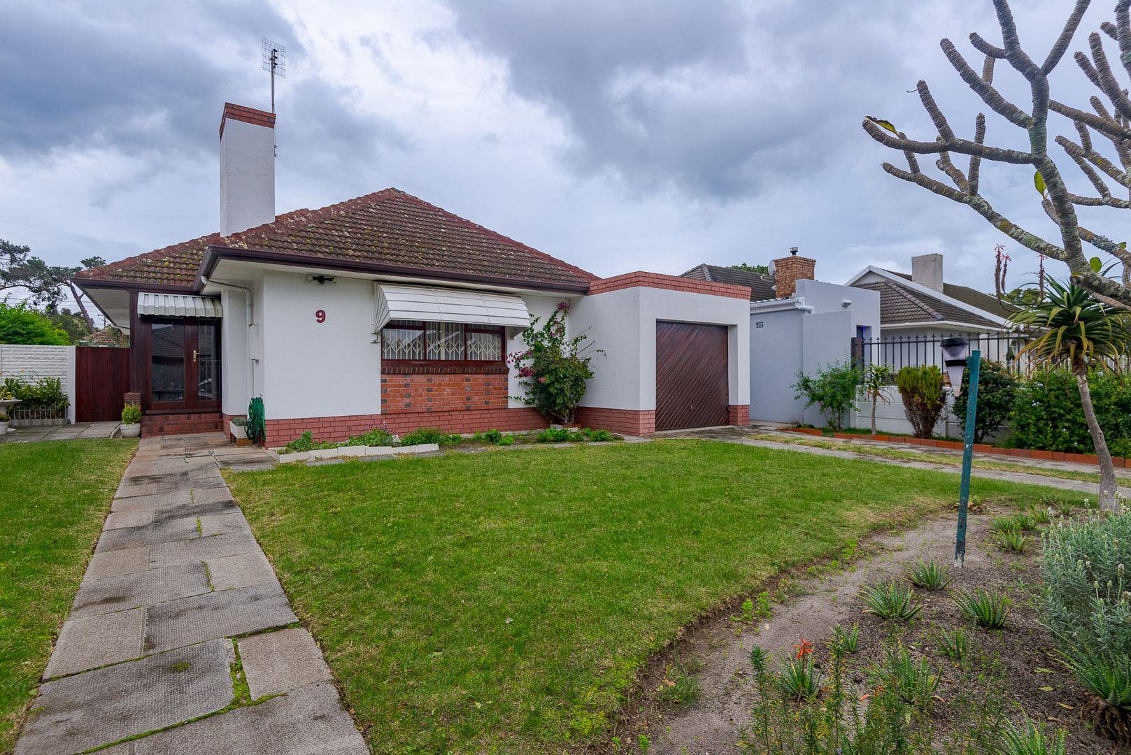 3 Bedroom House for sale in Plumstead 9 Rorke Road P24114699603