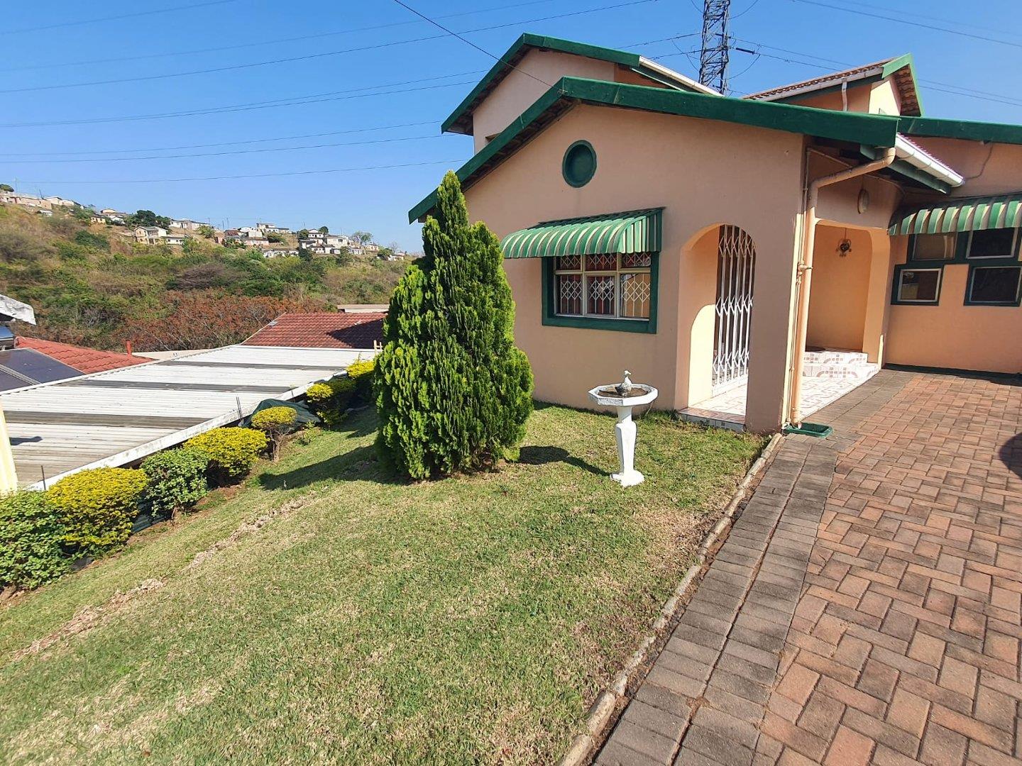 5 Bedroom House for sale in Centenary Park P24114699865