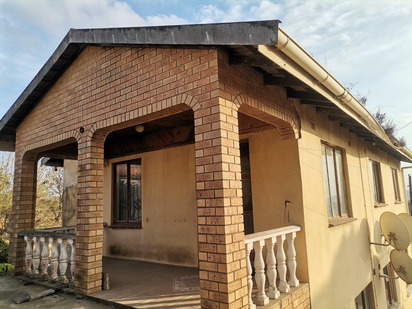 7 Bedroom House for sale in KwaDabeka A P24114700079