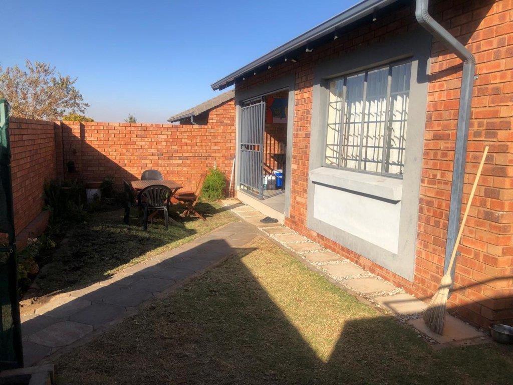 3 Bedroom Townhouse to rent in Sagewood P24114700090