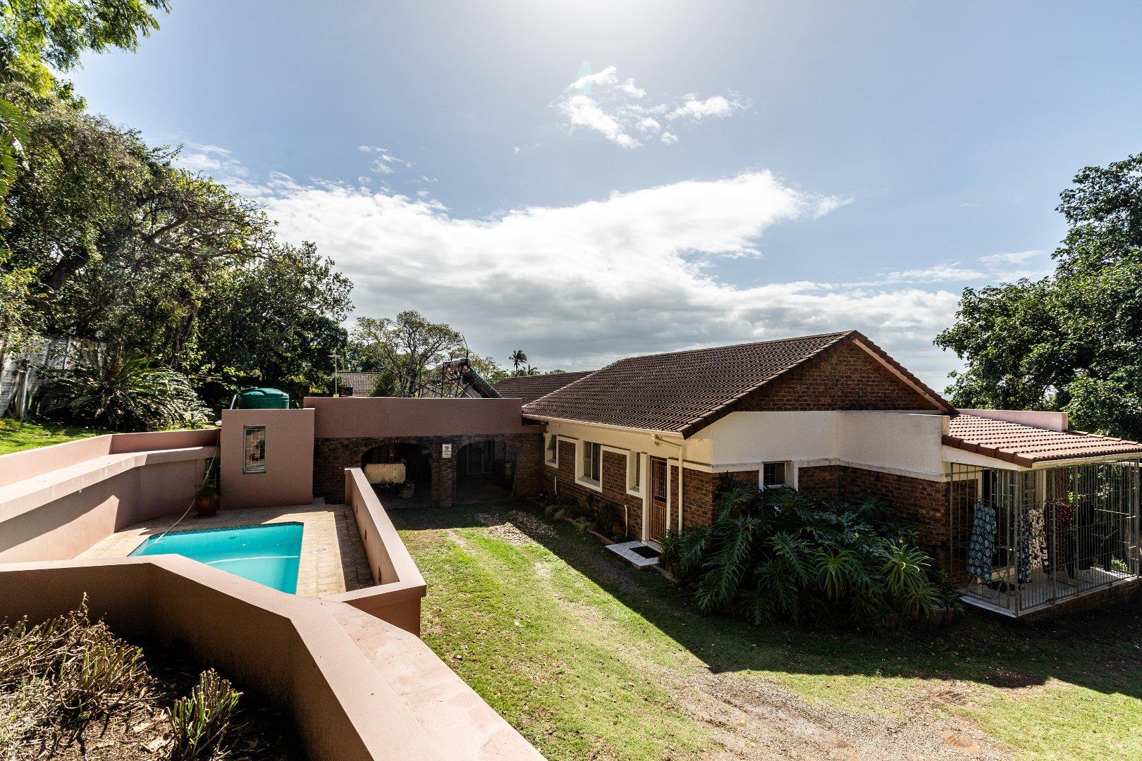 7 Bedroom House for sale in Vincent Heights P24114243919