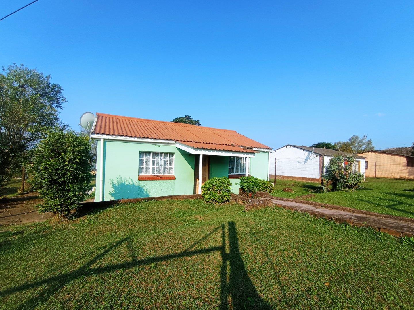 2 Bedroom House for sale in Ashdown P24114704125