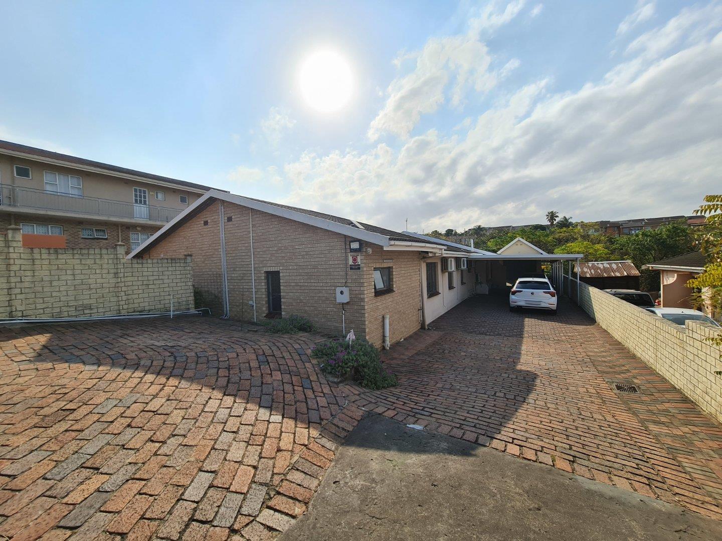 3 Bedroom House for sale in Newlands West P24114706437