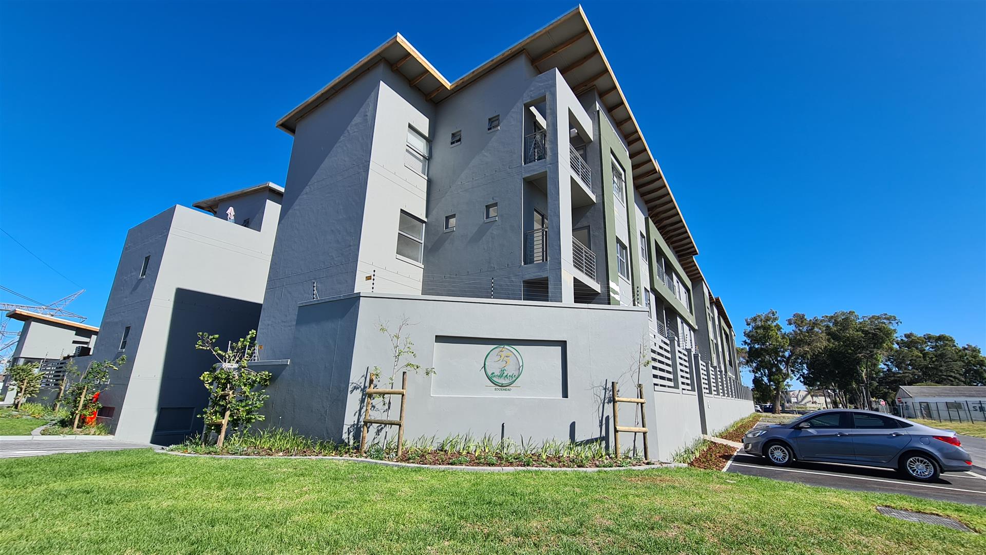 Apartments / flats for sale in Goodwood Goodwood Property