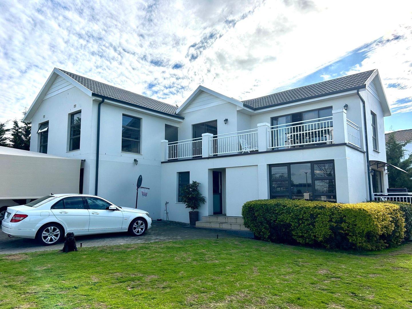 5 Bedroom House for sale in Tafelzicht 12 Nguni Street P24114707187