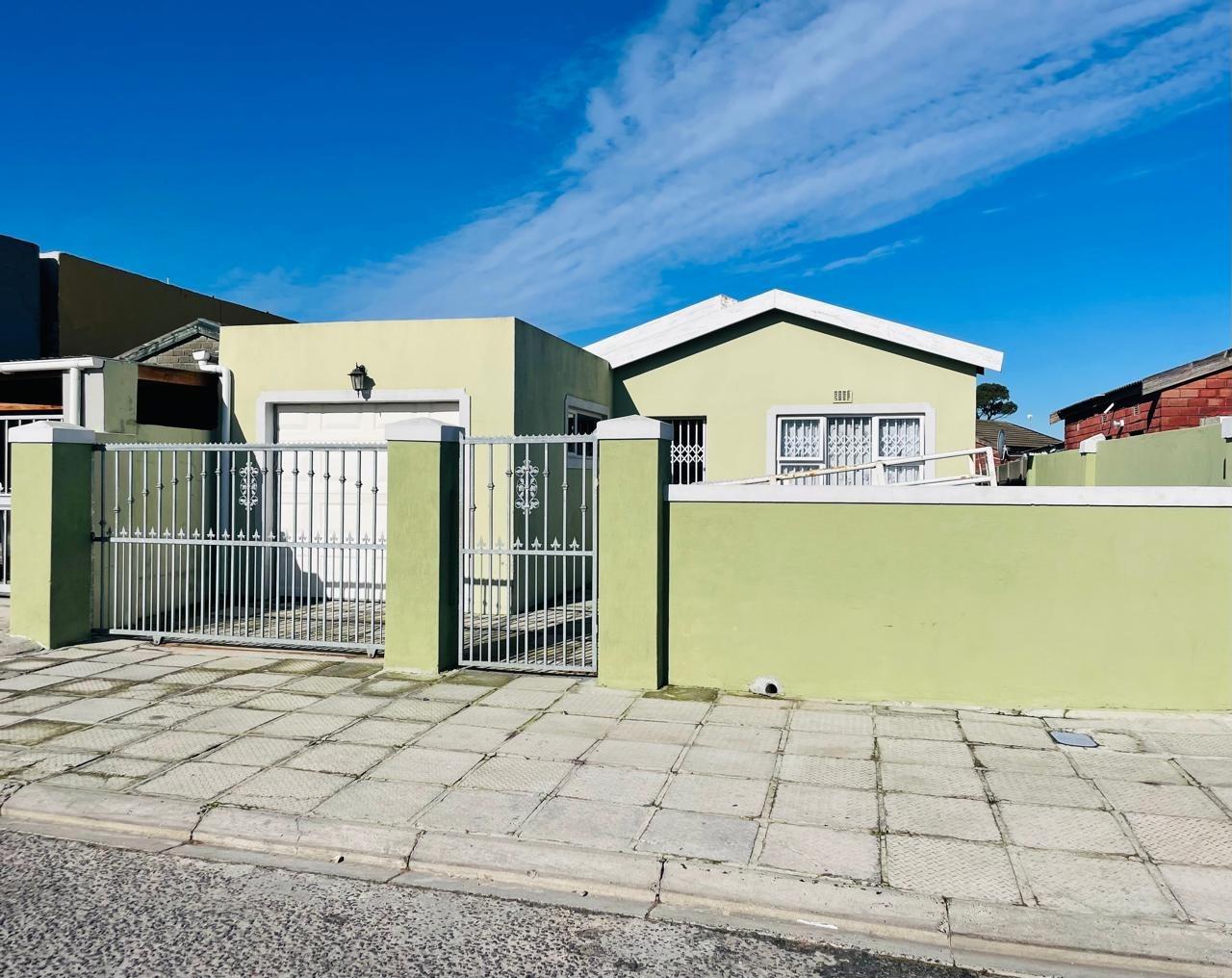 2 Bedroom House for sale in Philippi East 13 Elephant Street P24