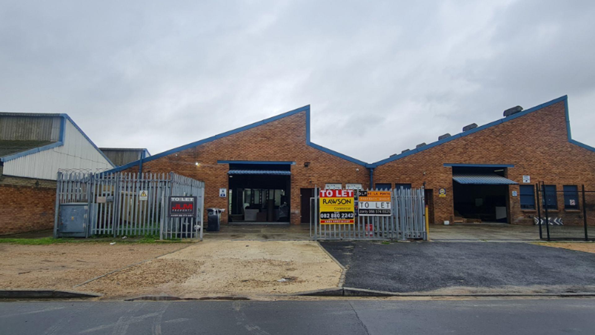 Industrial property to rent in Montague Gardens 4 232ndstreet, 23