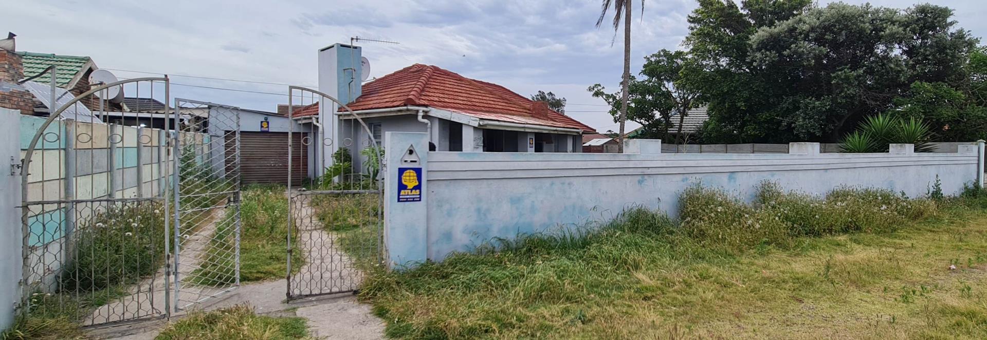 3 Bedroom House for sale in Swartkops P24114713455