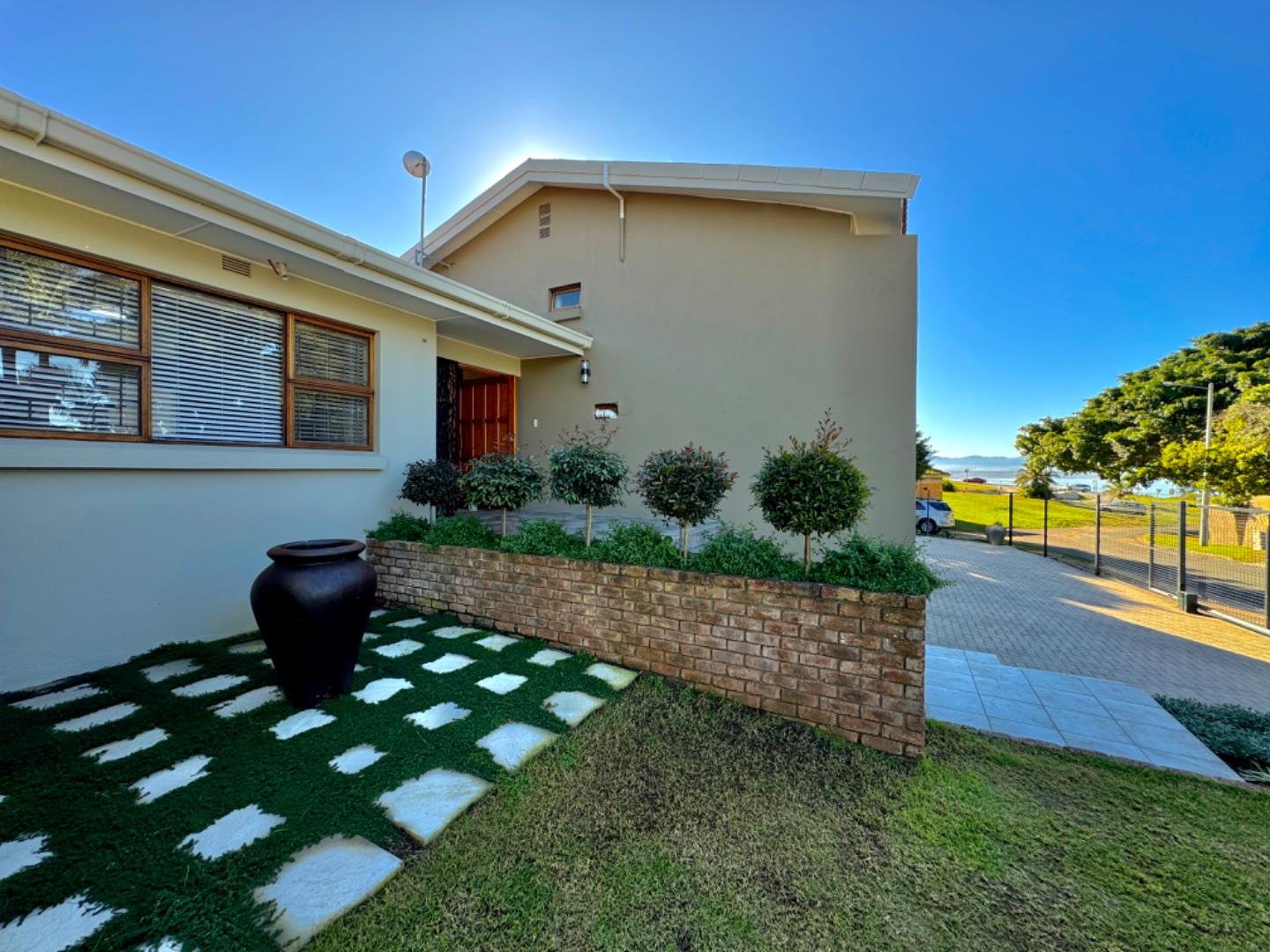 4 Bedroom House for sale in Mossel Bay Central P24114714150