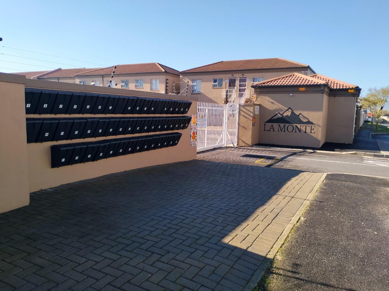 2 Bedroom Apartment / flat for sale in Parklands 52 La Monte, 48