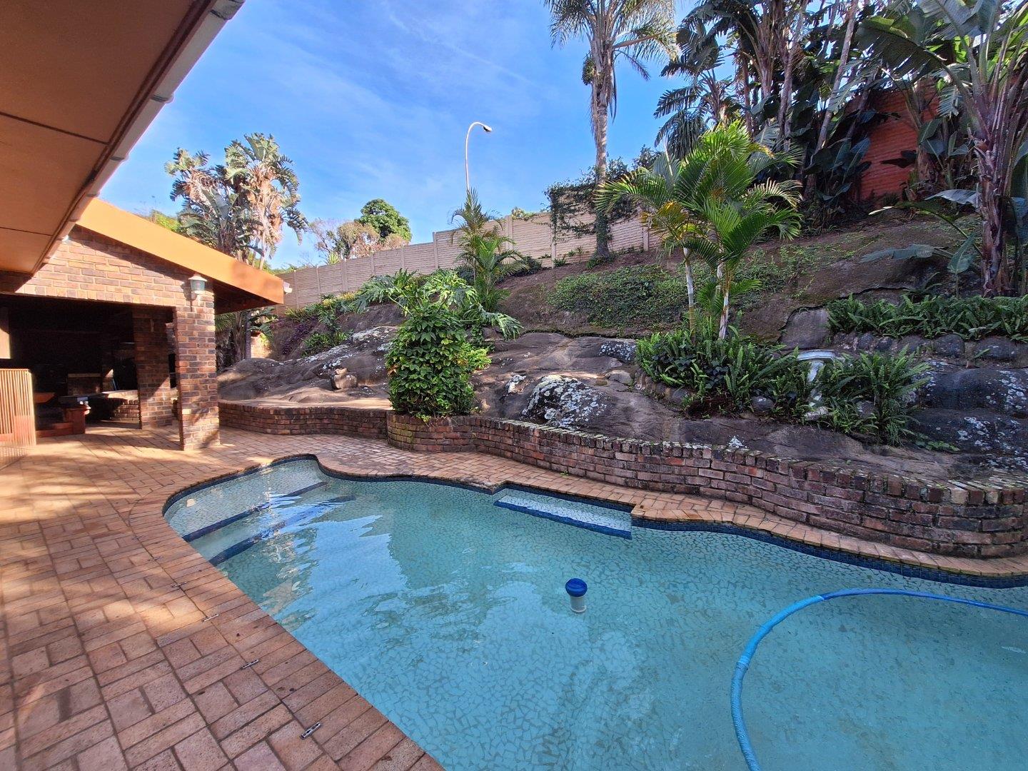 4 Bedroom House for sale in Vincent Heights P24114715528