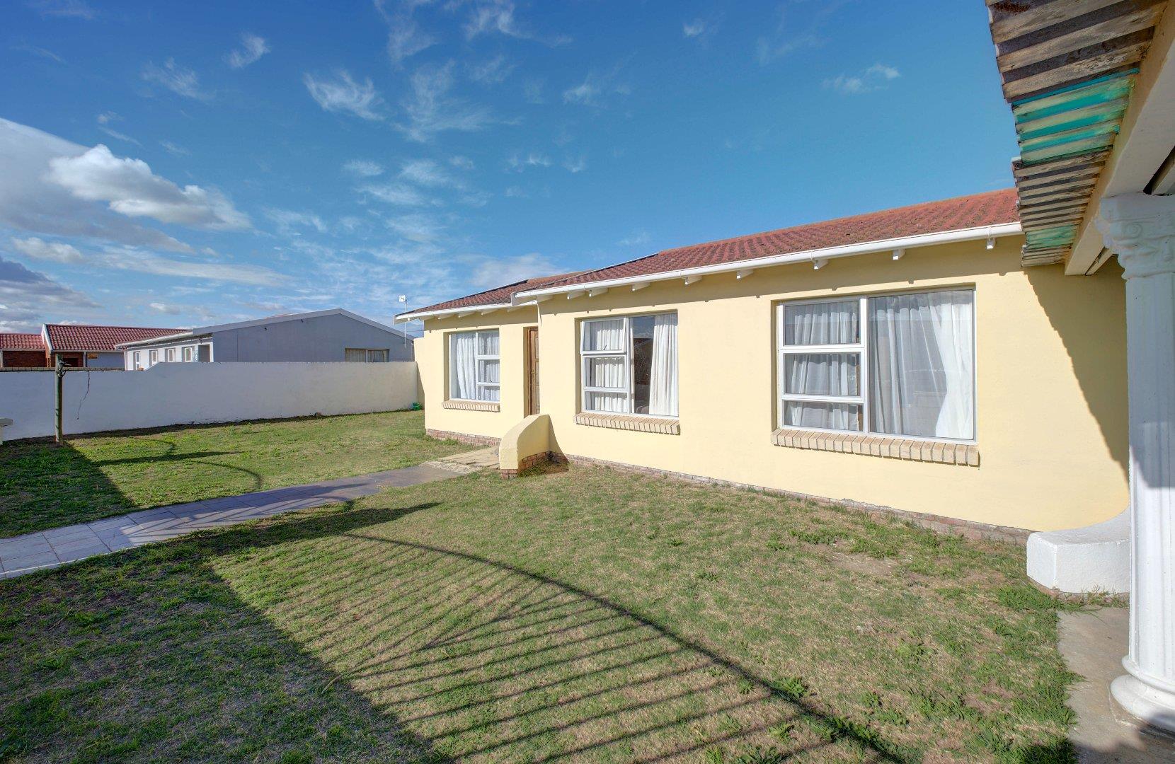 Motherwell Nu 5 Property Property and houses for sale in Motherwell Nu 5